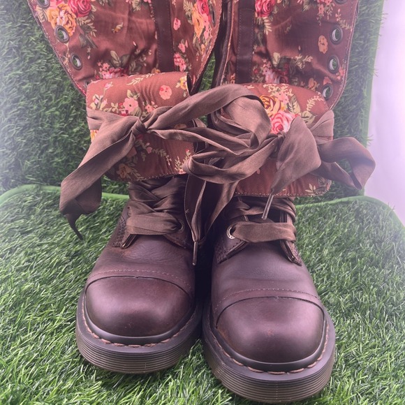 Dr. Martens Triumph Brown Leather Fold-Down Floral Combat Boots Women 8 EU 39 - Picture 3 of 16